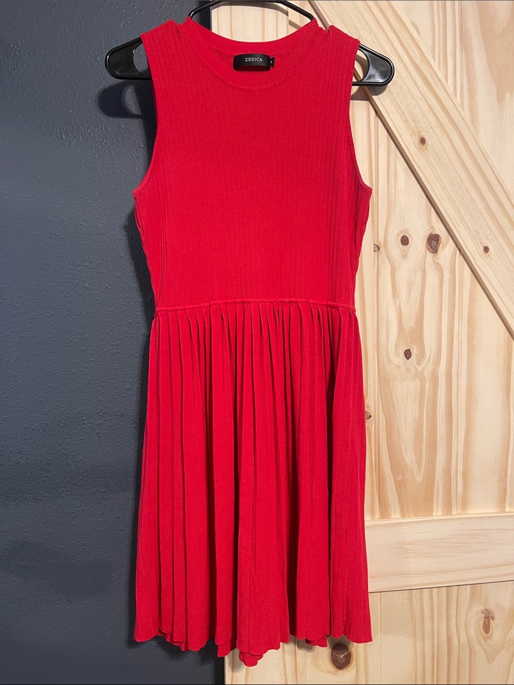Zesica Women's Red Ribbed Sleeveless Knit Dress